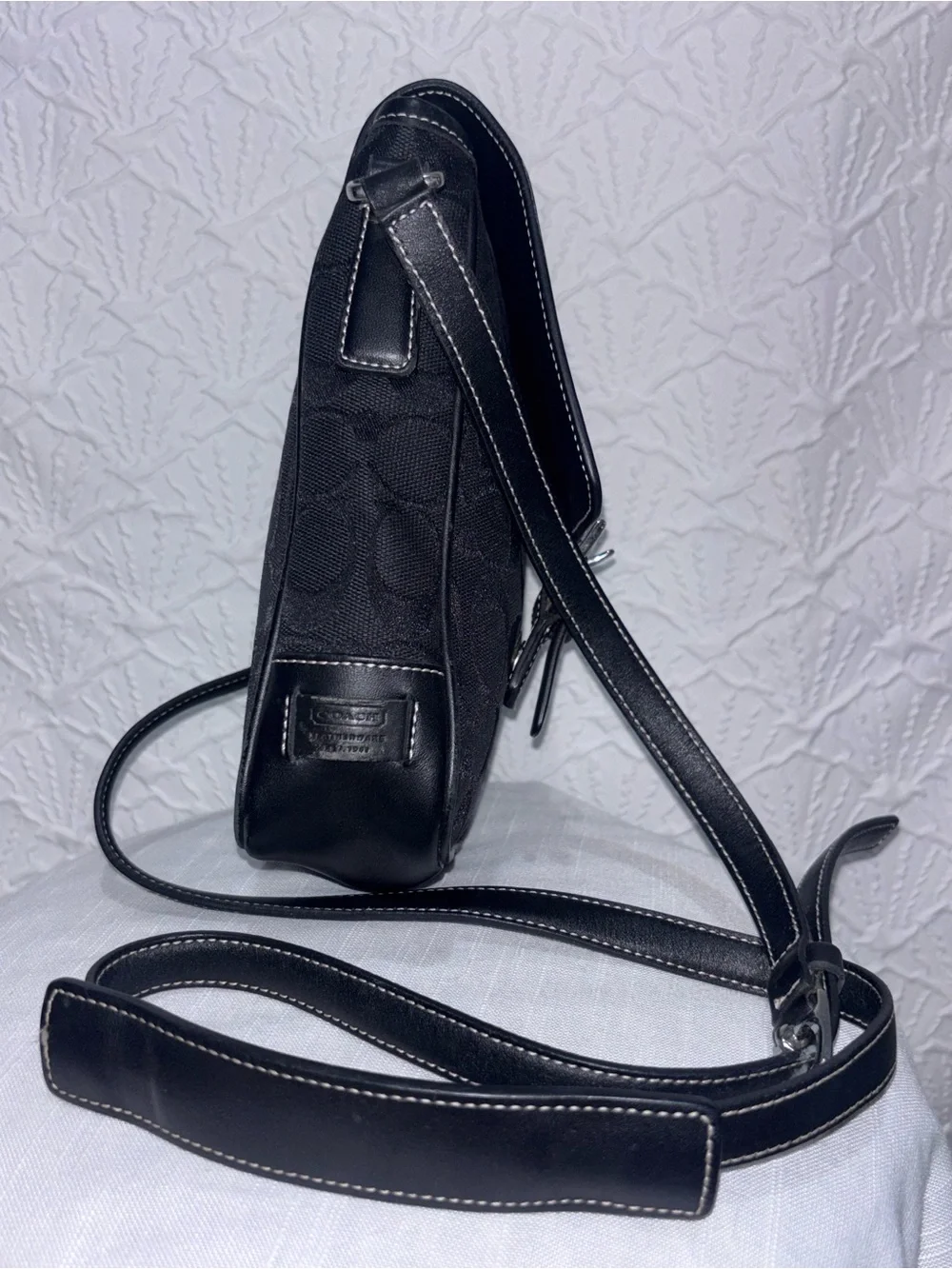 Coach A1R-6098 Black Signature C Leather Crossbody Saddle Bag Y2K